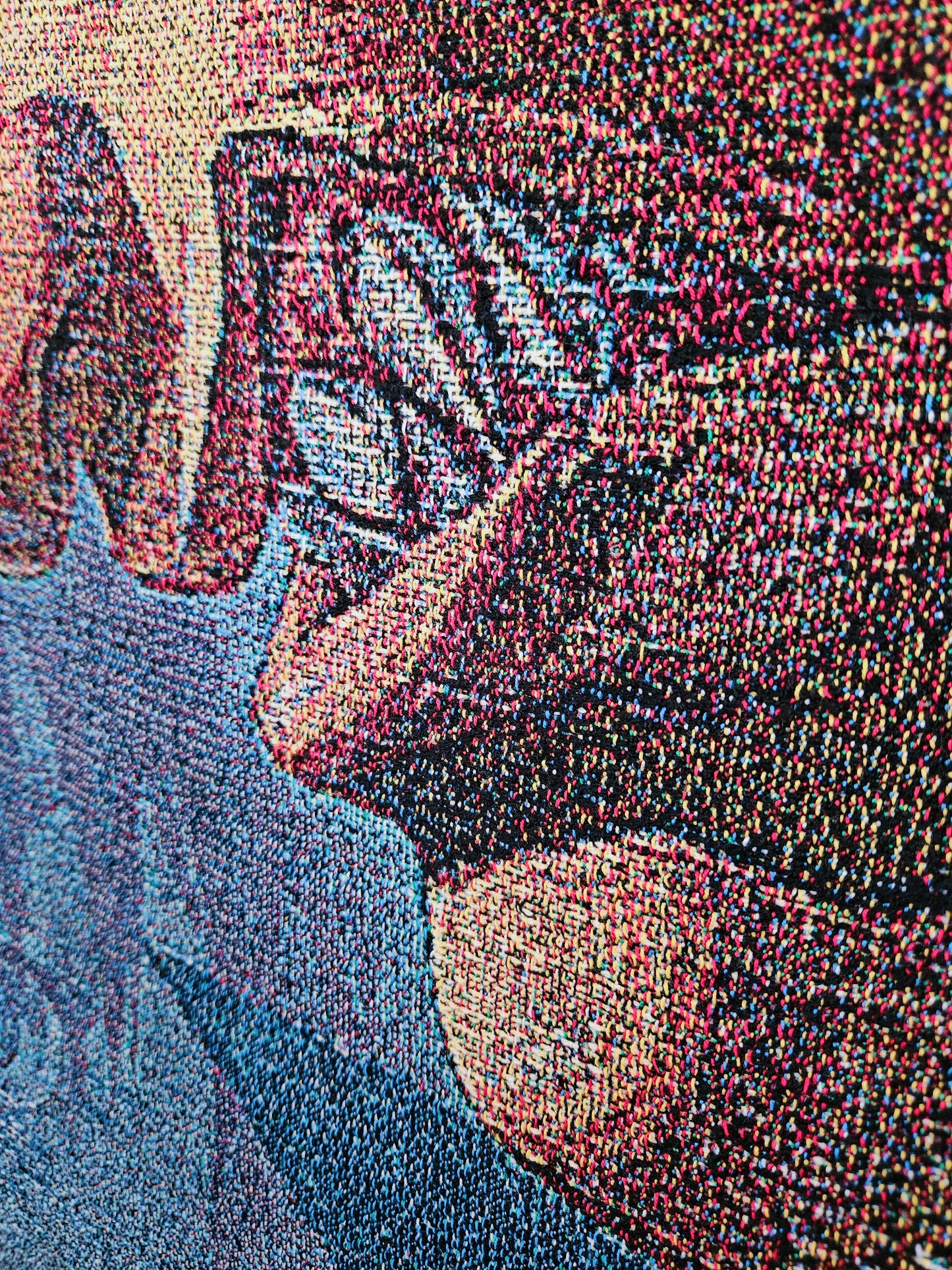 FACE OFF Tapestry Blanket